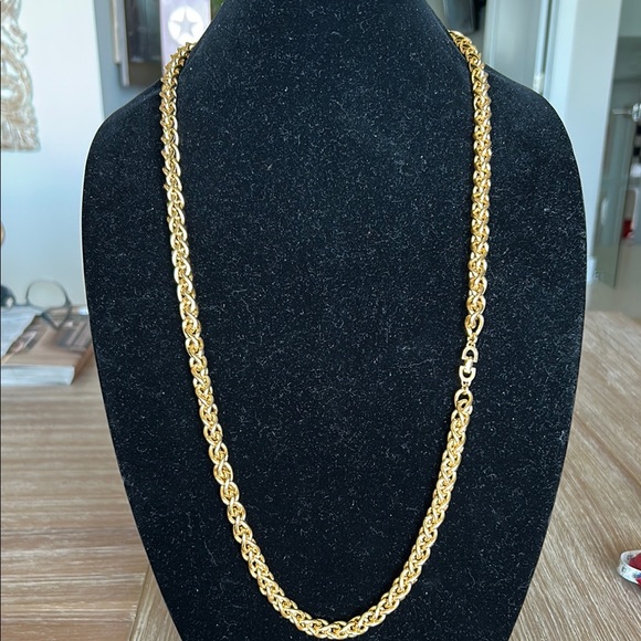 DIOR Elegant Gold Chain Necklace - Picture 1 of 8